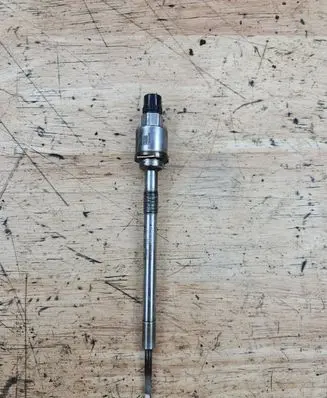 Opel Zafira C Glow plug 55590467