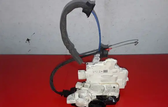 Audi A8 S8 D4 4H Rear door lock 4H0839015D