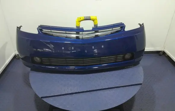 Toyota Prius (NHW20) Front bumper