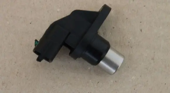 Volvo S60 Camshaft position sensor 8631533 0232103033
