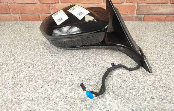 BMW i5 G60 Front door electric wing mirror 5A841A2