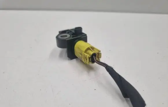 Mercedes-Benz CLS C218 X218 Airbag deployment crash/impact sensor A1729056000 1729056000