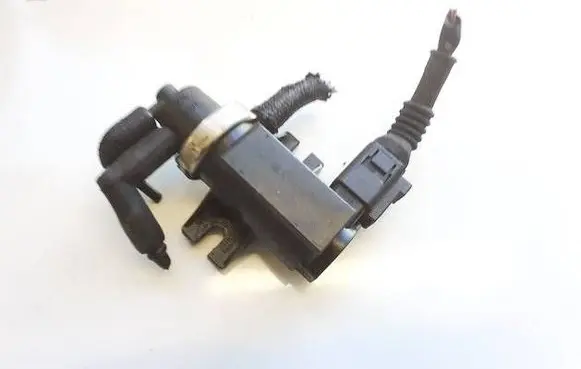 Volkswagen PASSAT B6 Turbo solenoid valve 1J0906627 1J0906627A