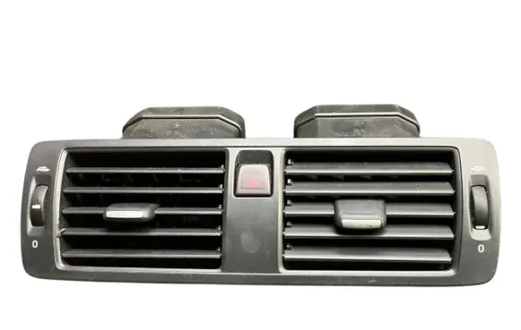 Volvo C30 Dash center air vent grill 39863758