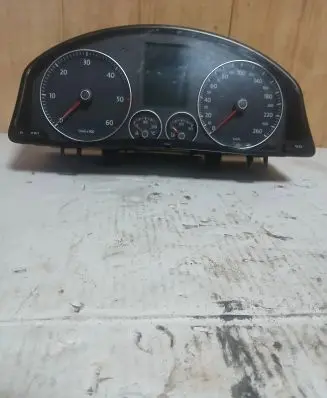 Volkswagen Jetta V Speedometer (instrument cluster) 1K0920874B V0002000 02424050770211