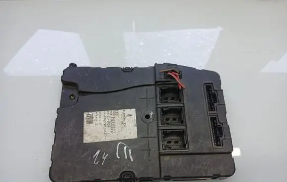 Renault Megane II Comfort/convenience module 8200305575 8200280937