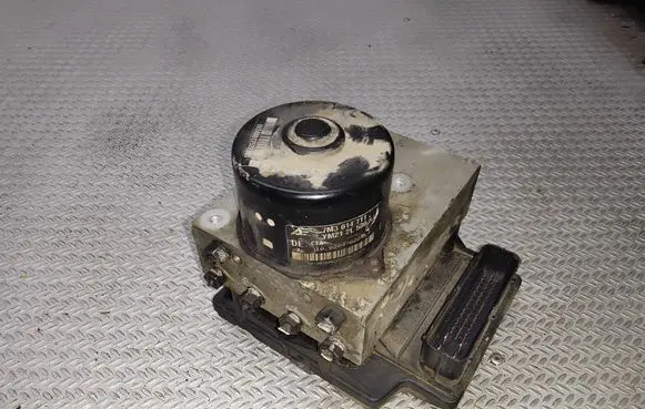 Volkswagen Sharan ABS Pump 7M3614111 10094703093