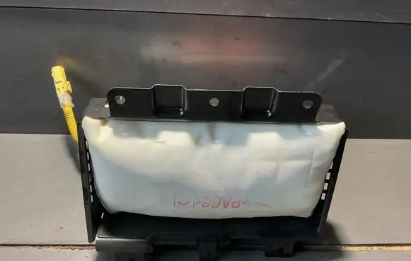 Hyundai Sonata Passenger airbag 845303K000 3K84591010 HPPMT081430977