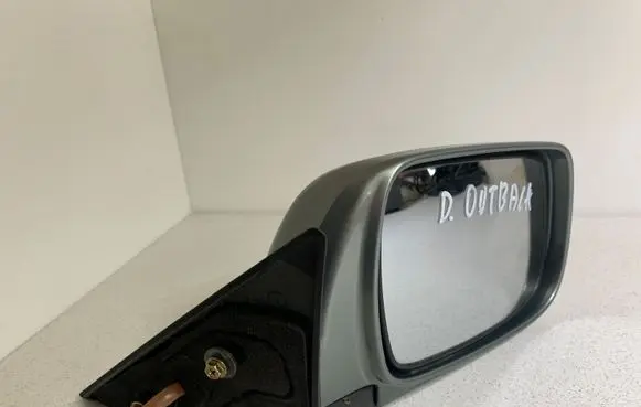Subaru Outback Front door electric wing mirror E13010469