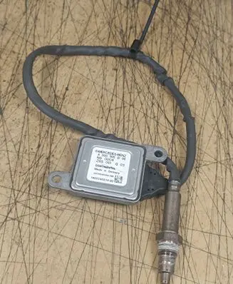 Mercedes-Benz V Class W447 Lambda probe sensor A0009050108