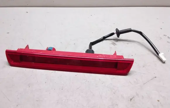 Nissan Qashqai Third/center stoplight 265904EAOA 89250011