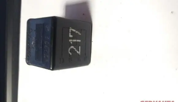 Audi A6 S6 C5 4B Other relay 443951253S