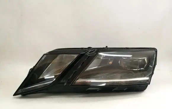Skoda Octavia Mk3 (5E) Headlight/headlamp 5E1941015F