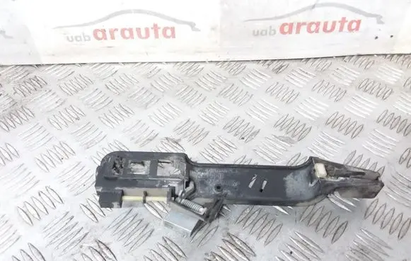 Rear door exterior handle/bracket