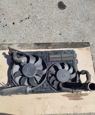 Audi A3 S3 8P Coolant radiator 1k0121251bk 1k0145803m 1k0121207at