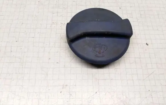 Volkswagen Golf III Coolant expansion tank/reservoir cap 103451
