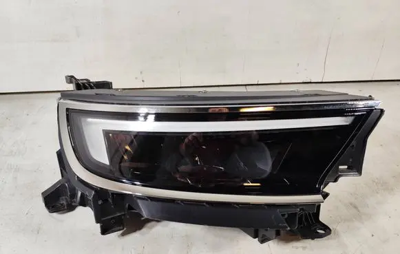 Opel Mokka B Headlight/headlamp 9834007980 L375761