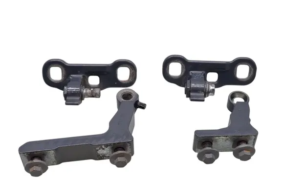 Rear door hinge set