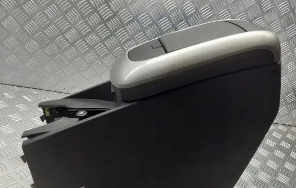 Toyota Auris 150 Armrest 58911-02200