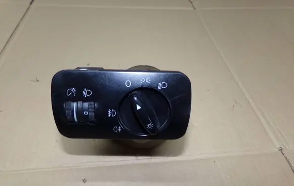 Seat Toledo II (1M) Light switch 1M1941531E