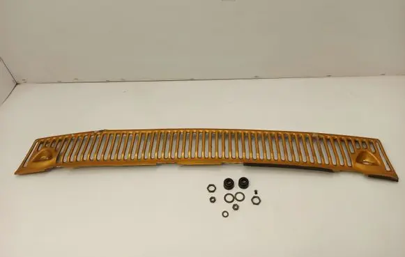 Mercedes-Benz COMPAKT W115 Wiper trim