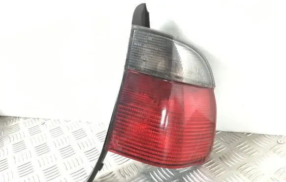 BMW 5 E39 Rear/tail lights 2496339