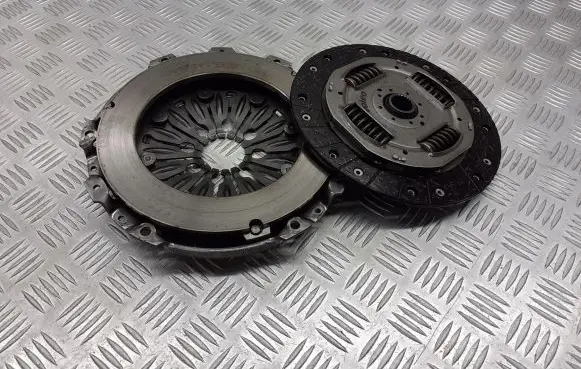Mazda 3 I Pressure plate 