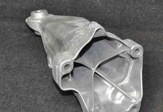 Mercedes-Benz E W212 Engine mounting bracket A6512233504