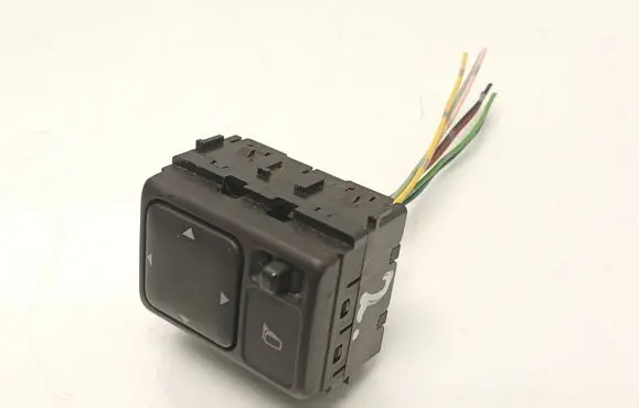 Nissan Navara D40 Wing mirror switch 051006