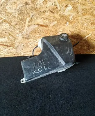BMW X5 E53 Windshield washer fluid reservoir/tank 8252738