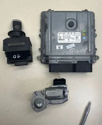 Mercedes-Benz E W211 Engine control unit/module A6421508478 2115452308 A2034621130