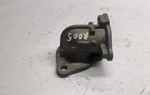 Volkswagen Touareg II Engine coolant pipe/hose 03H121133A