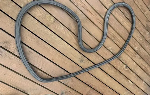 Renault Austral Trunk rubber seal (body) SCC
