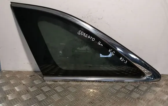 KIA Sorento Rear side window