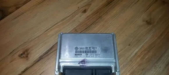 Audi A4 S4 B5 8D Engine control unit/module 0261204774 8D0907558B