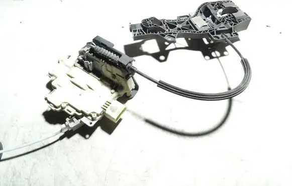 Audi Q7 4L Rear door lock 3C4839015C