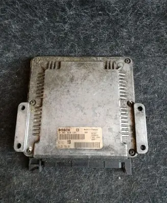 Citroen Xsara Picasso Engine control unit/module 0281010137
