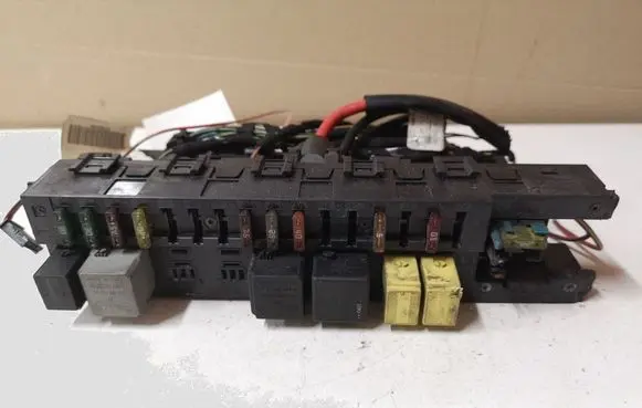 Mercedes-Benz C W203 Fuse module 2095450701 5DK00848611