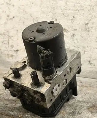 Toyota Avensis T250 ABS Pump 8954105090