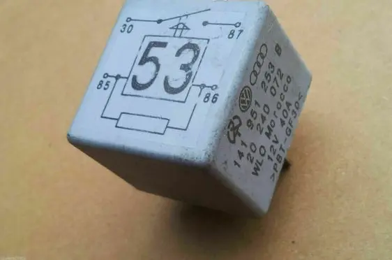 Volkswagen Golf II Other relay 141951253B