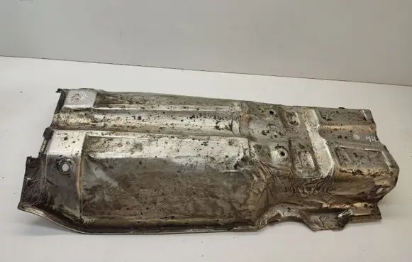 BMW 7 E32 Exhaust heat shield 8169638 81696389