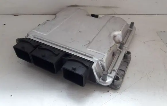 Citroen C5 Engine control unit/module 0281011340