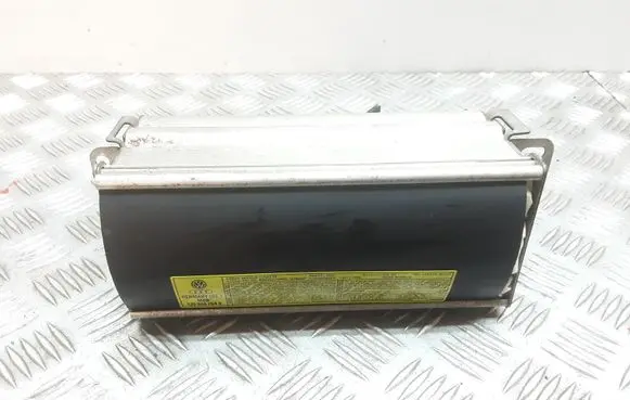 Volkswagen Golf IV Passenger airbag 1J0880204B