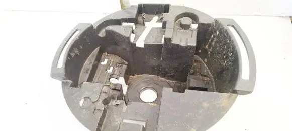 Renault Scenic II - Grand scenic II Spare wheel section trim 8200233704