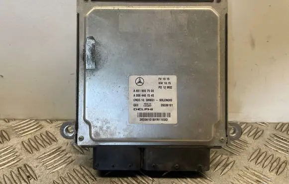 Mercedes-Benz C W204 Engine control unit/module A6519007500 A0064461540