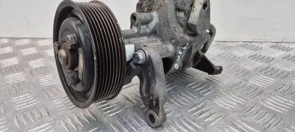 BMW X5 E70 Power steering pump 679645404