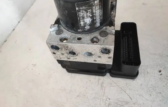 Volkswagen Transporter - Caravelle T5 ABS Pump 7H0907379Q 10092603073 10061333811