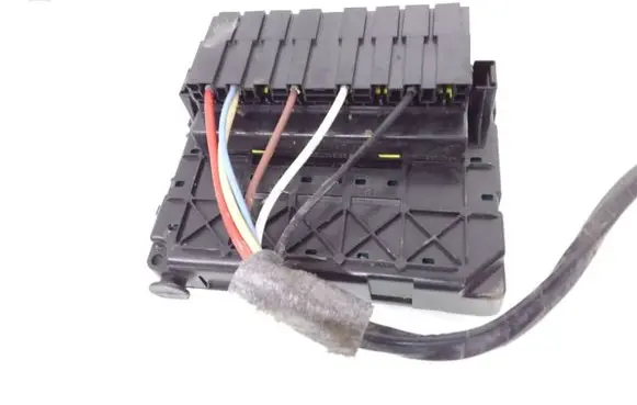Peugeot Partner Fuse module 9650618480 T118470003K
