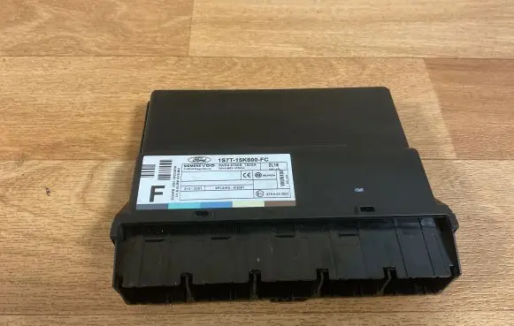 Ford Focus Comfort/convenience module 1S7T15K600FC 5WK48730E