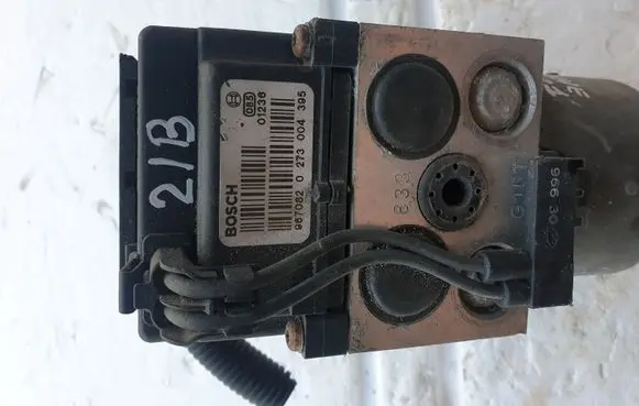 Renault Megane I ABS Pump 0265216680 7700430231 0273004395